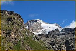 http://upload.wikimedia.org/wikipedia/commons/thumb/9/9a/Piramide_Vincent_e_punta_Giordani.jpg/250px-Piramide_Vincent_e_punta_Giordani.jpg