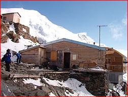 Rifugio Tete Rousse.JPG